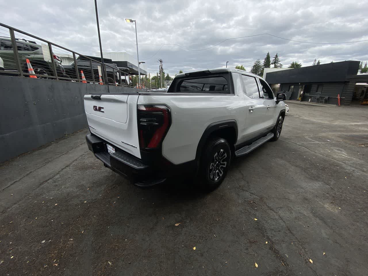 Used 2026 GMC Sierra EV Elevation w/ Premium Package AWD/4WD image 6