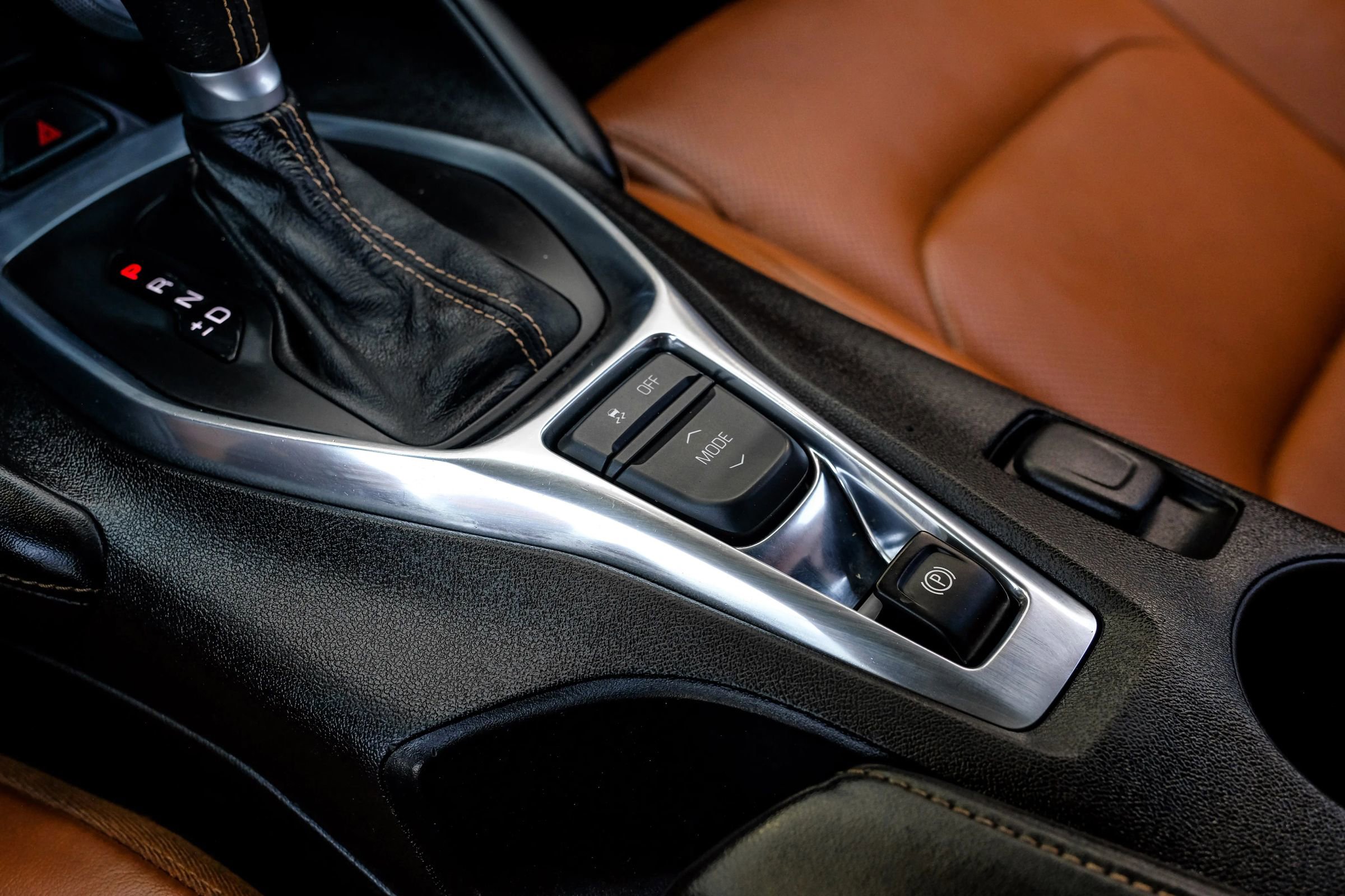 Used 2016 Chevrolet Camaro LT RWD image 29