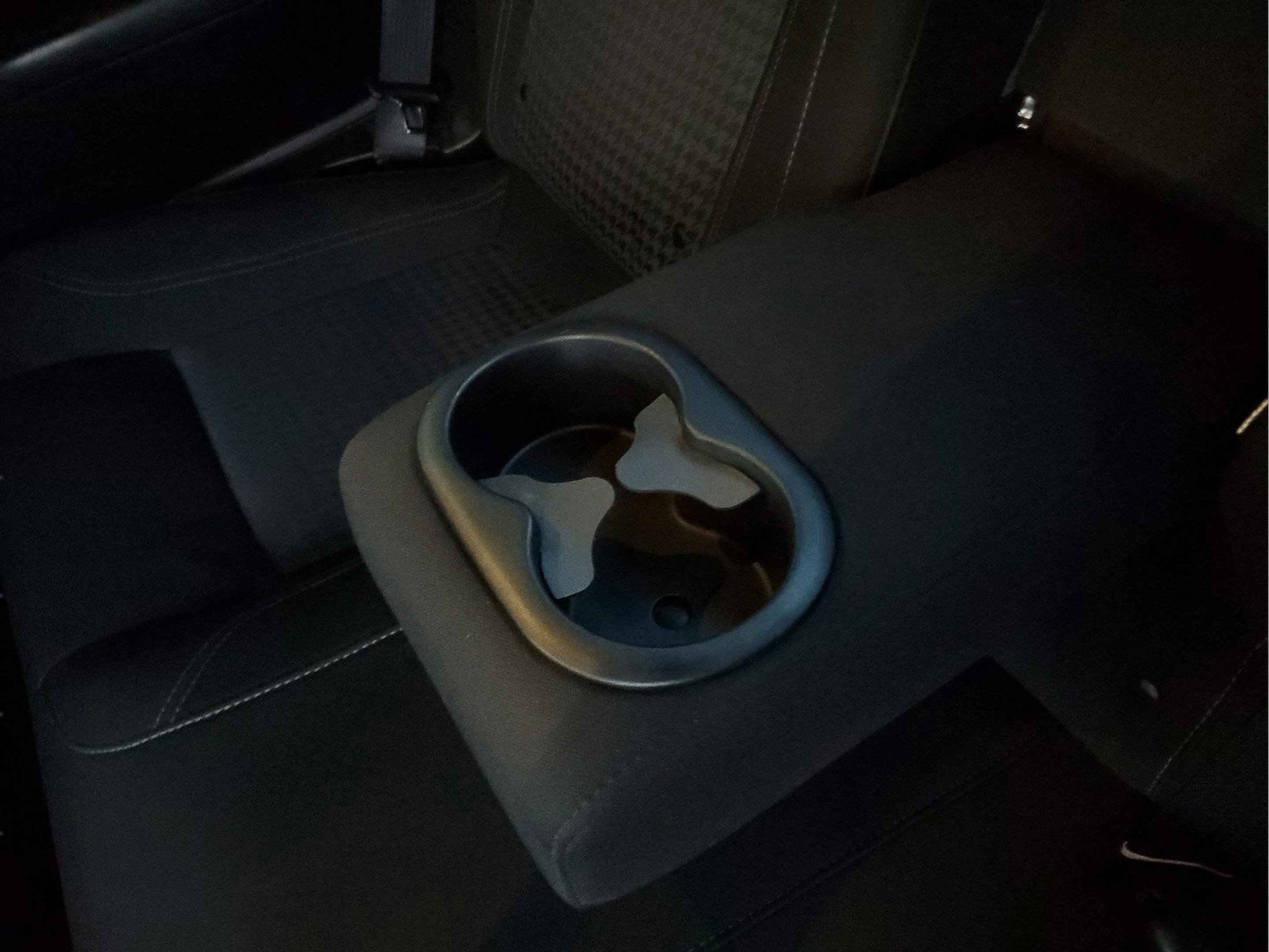 Certified 2022 Dodge Challenger SXT w/ Blacktop Package image 9