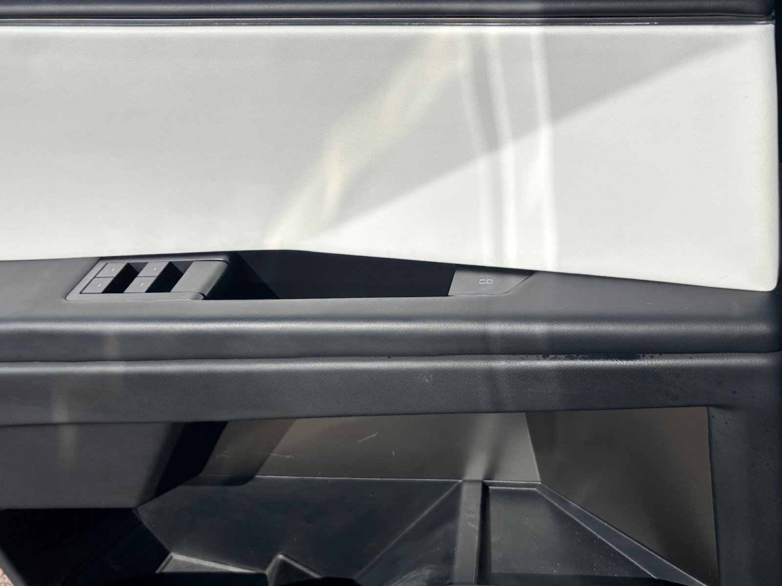 Used 2024 Tesla Cybertruck Cyberbeast image 16