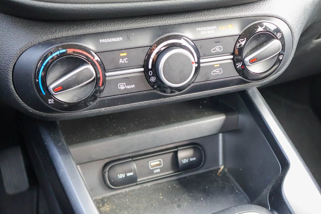 Used 2025 Kia Soul LX w/ LX Technology Package image 14