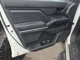 Used 2024 Toyota Tacoma SR5 AWD/4WD image 15