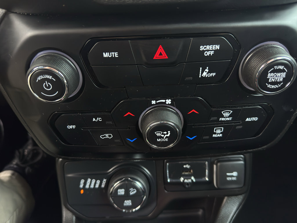 Used 2021 Jeep Renegade Trailhawk image 21