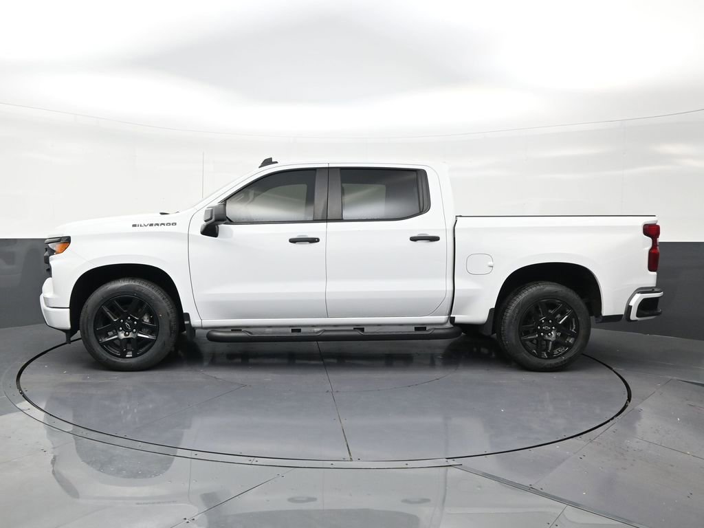 Used 2024 Chevrolet Silverado 1500 Custom w/ Turbomax Blackout Package RWD image 2