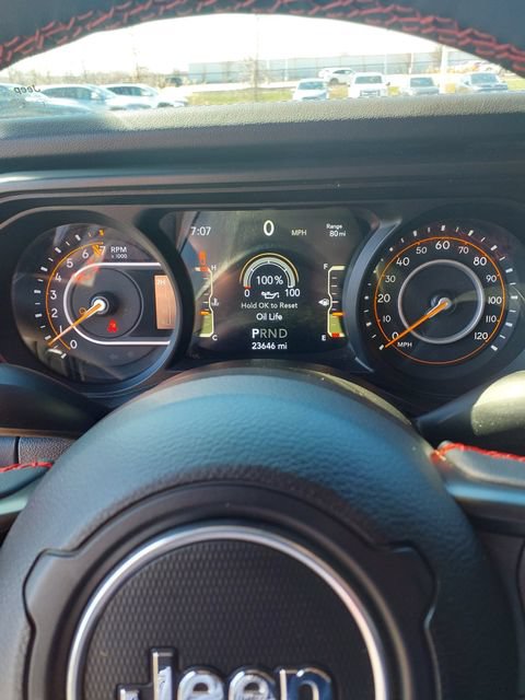 Used 2024 Jeep Gladiator Rubicon w/ Convenience Group AWD/4WD image 18