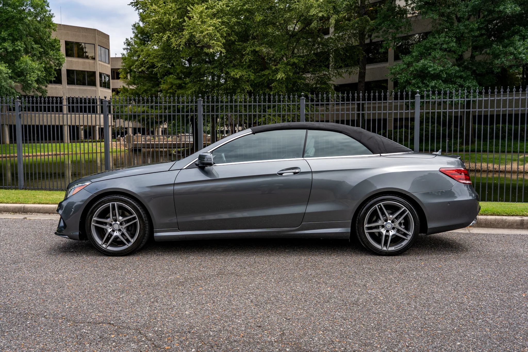 Used 2017 Mercedes-Benz E 400 Cabriolet w/ Premium 3 Package image 5