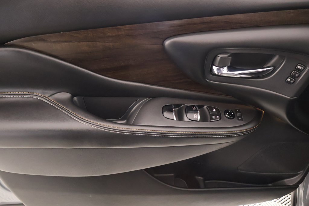 Used 2022 Nissan Murano Platinum w/ Cargo Package image 17