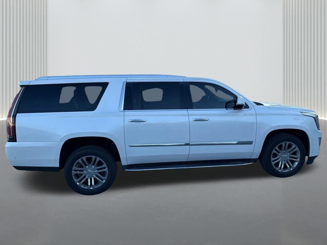 Used 2017 Cadillac Escalade ESV 2WD image 4