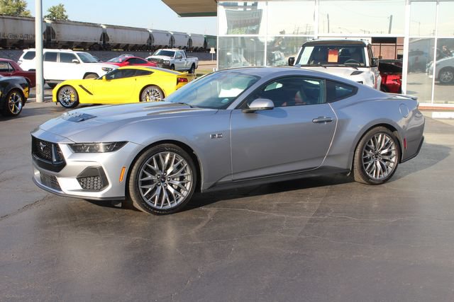 Used 2026 Ford Mustang GT Premium RWD image 11