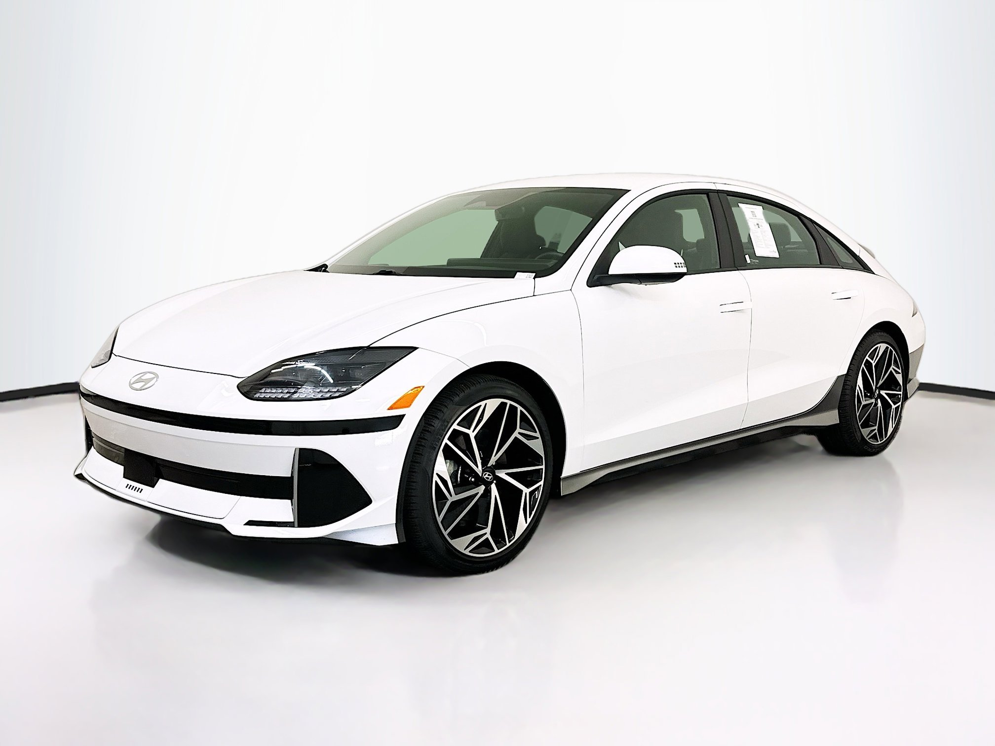 Used 2024 Hyundai Ioniq 6 SEL AWD/4WD image 3