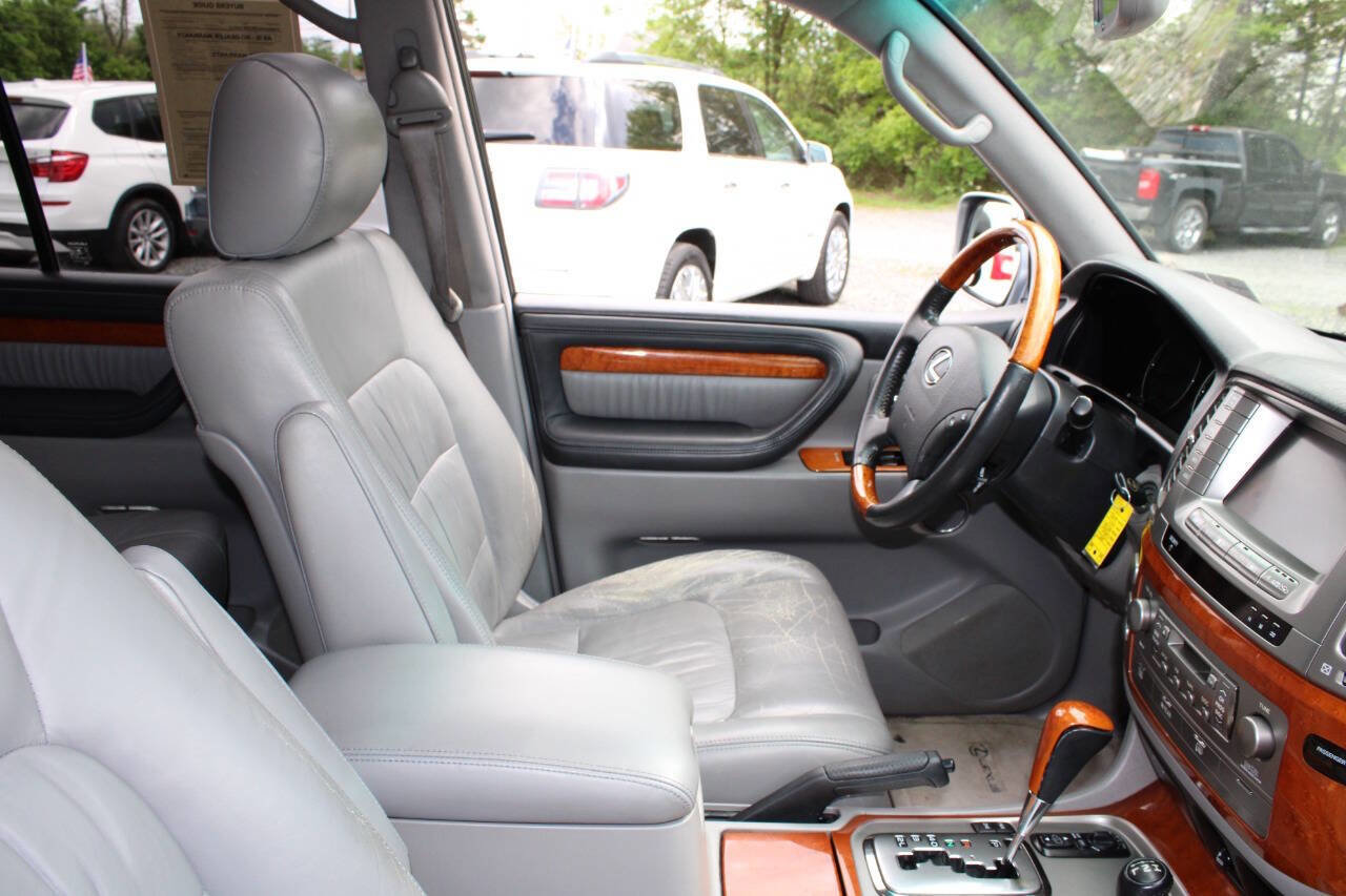 Used 2005 Lexus LX 470 4WD image 11