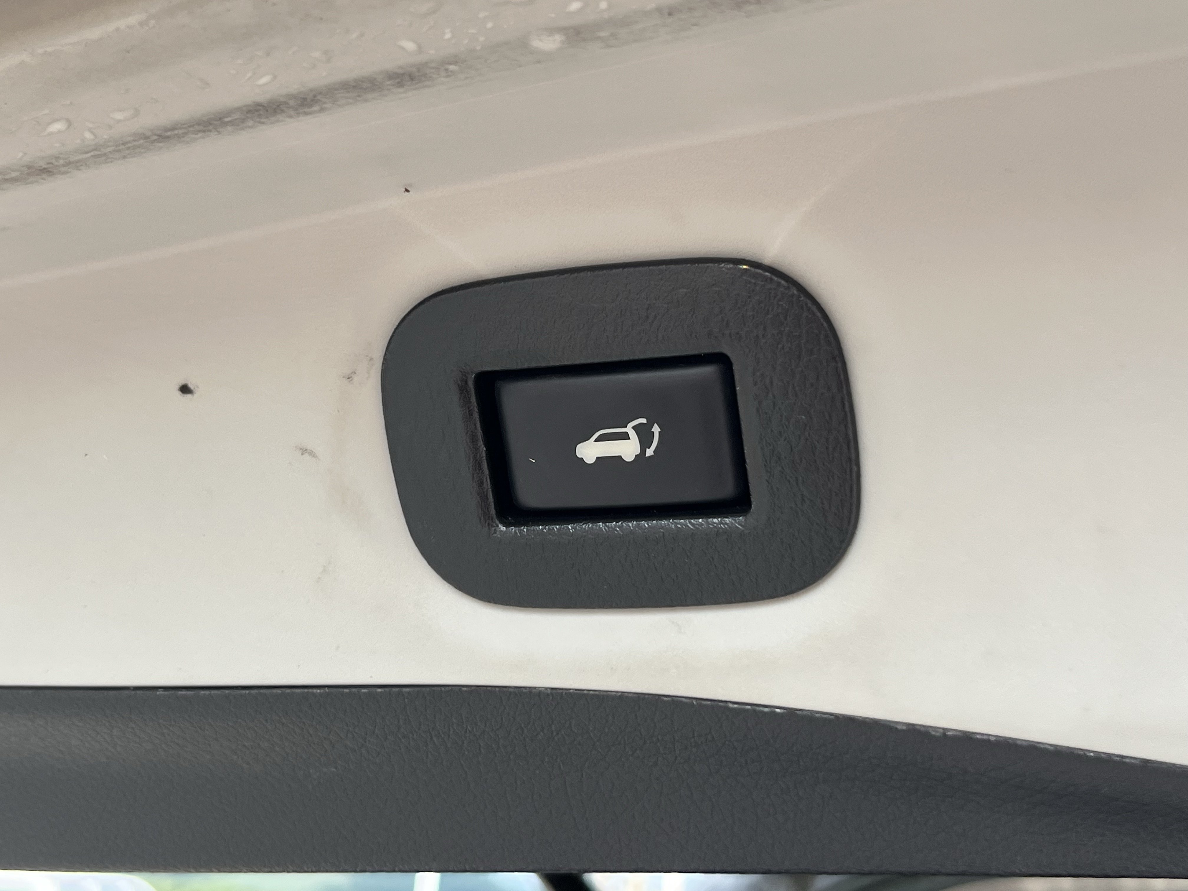 Used 2018 Nissan Rogue SV w/ Premium Package AWD/4WD image 8