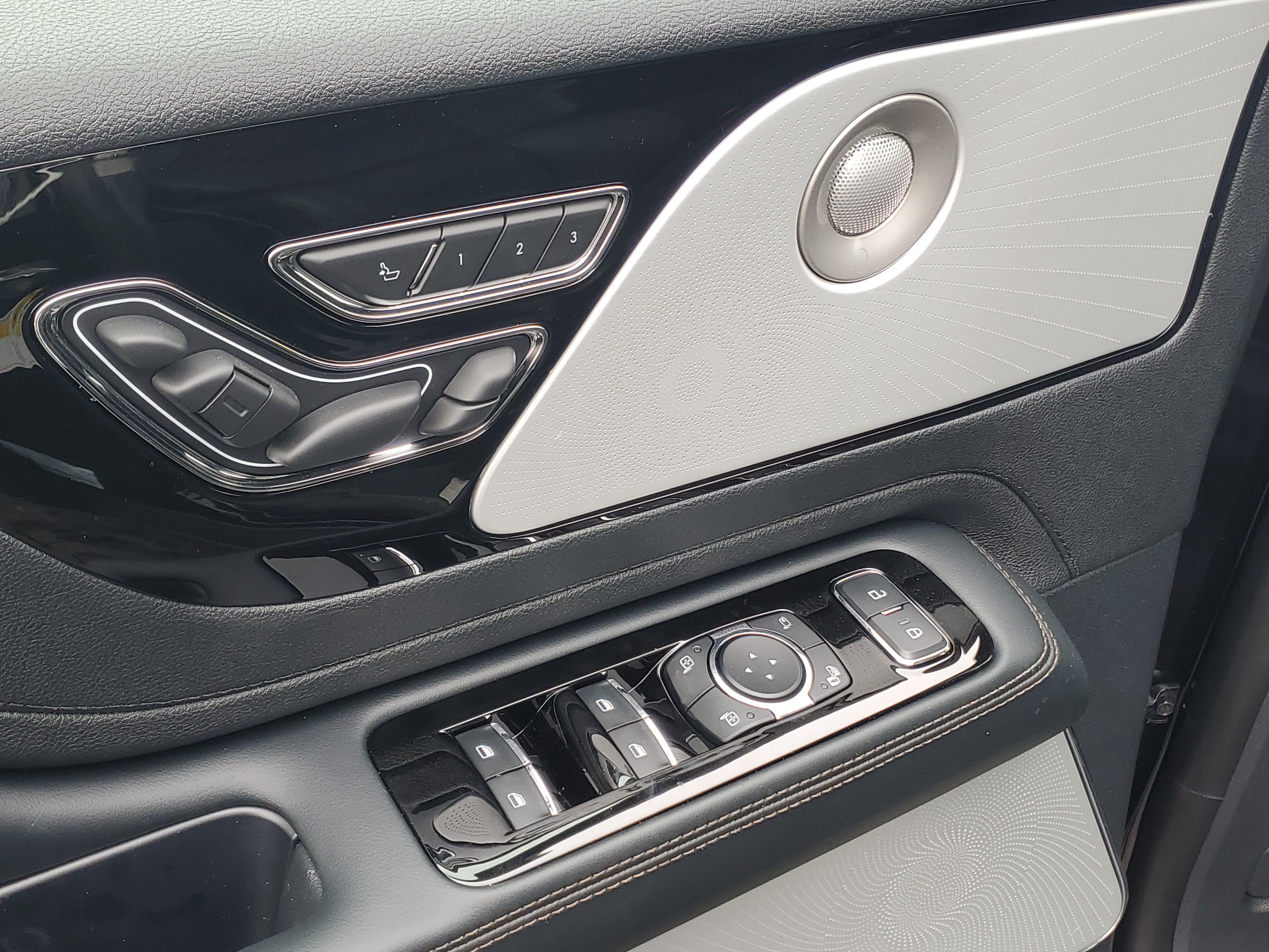 New 2026 Lincoln Aviator Reserve AWD/4WD image 9