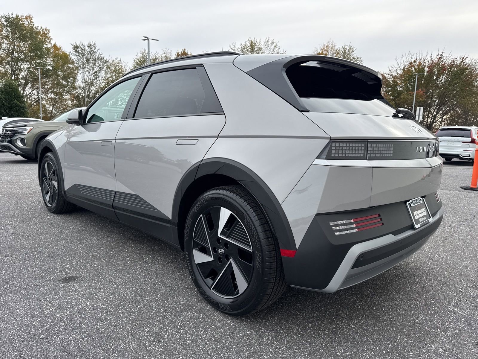 Used 2025 Hyundai Ioniq 5 SEL image 5