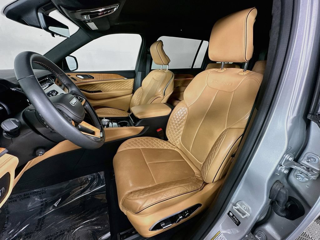 Certified 2025 Jeep Grand Cherokee L Summit AWD/4WD image 33