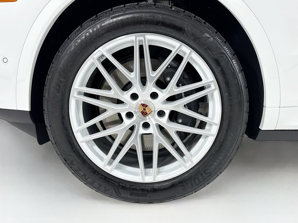 New 2026 Porsche Cayenne Coupe AWD/4WD image 35