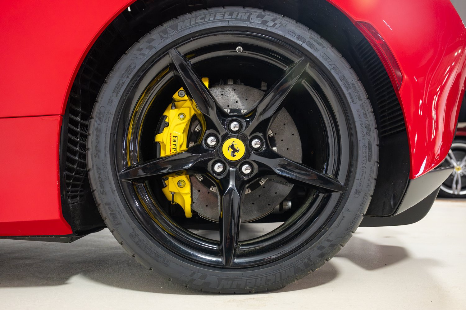 Certified 2021 Ferrari F8 Tributo RWD image 40