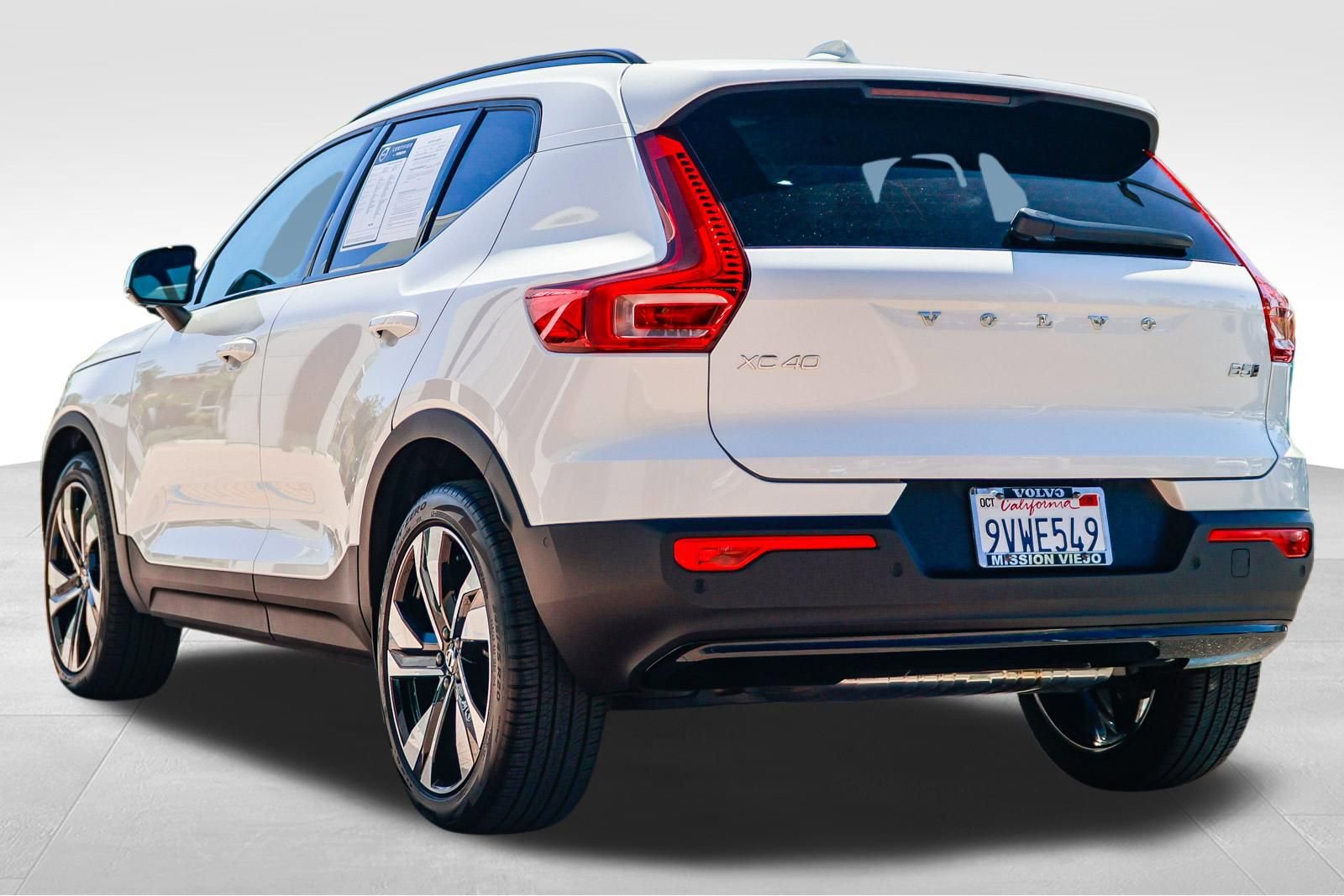 Used 2026 Volvo XC40 B5 Ultra image 5
