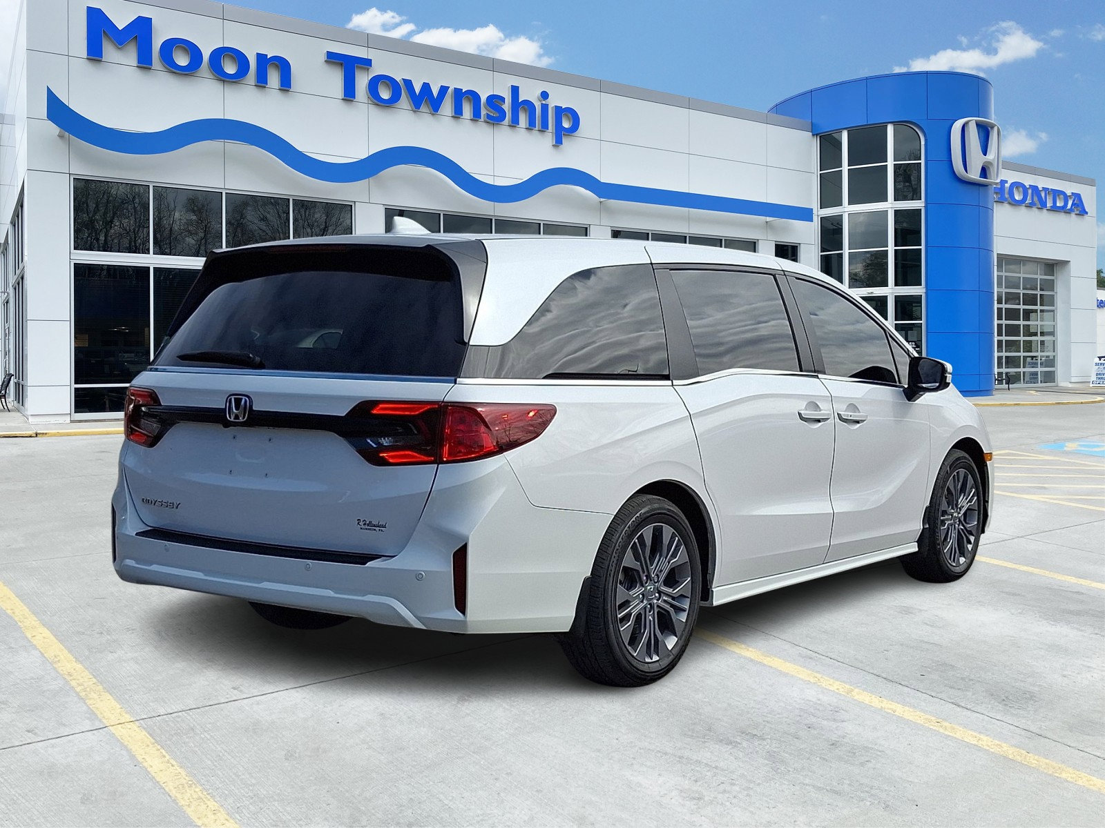 Used 2024 Honda Odyssey Elite image 6