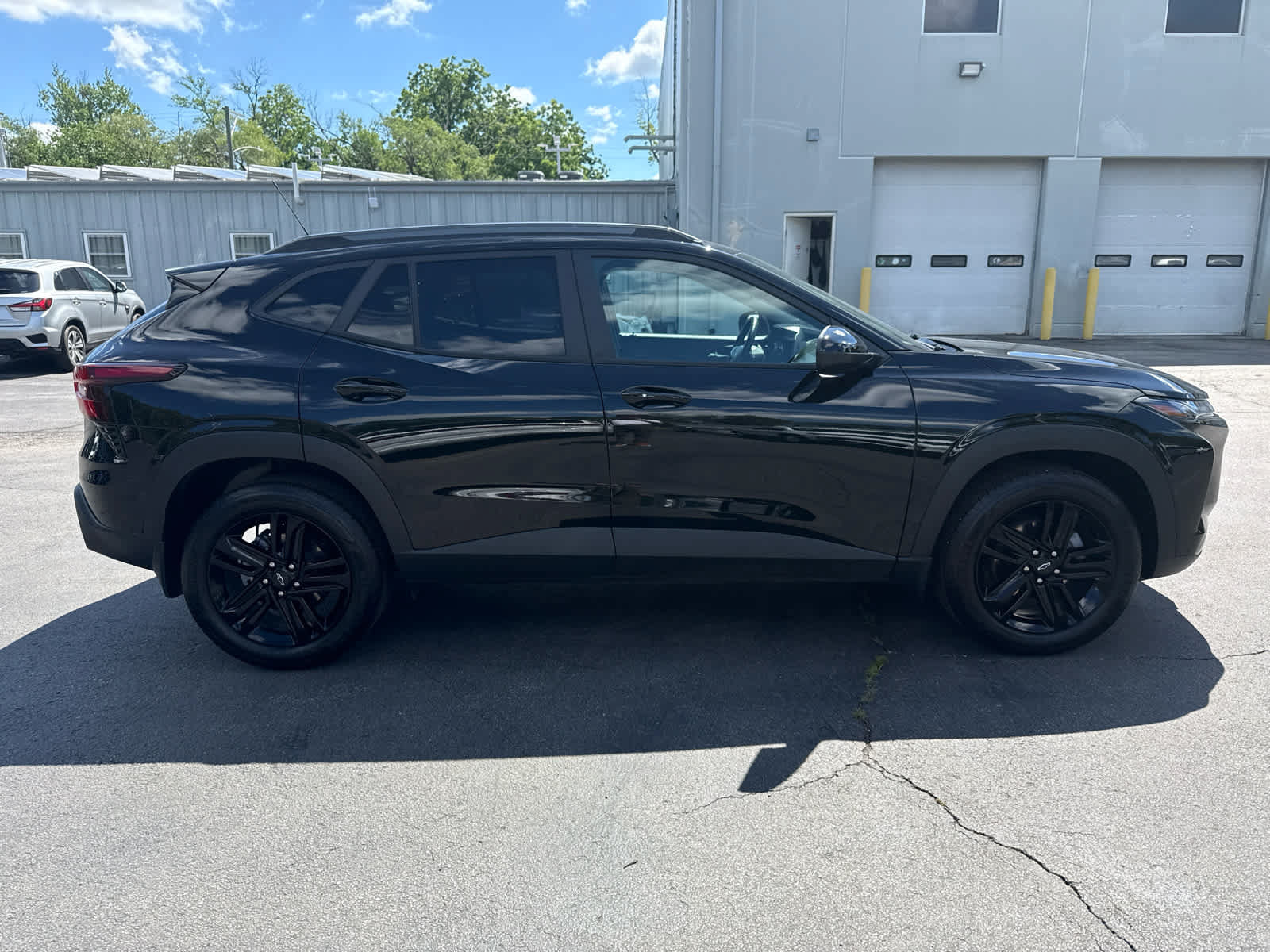 Used 2026 Chevrolet Trax ACTIV w/ Driver Confidence Package FWD image 2