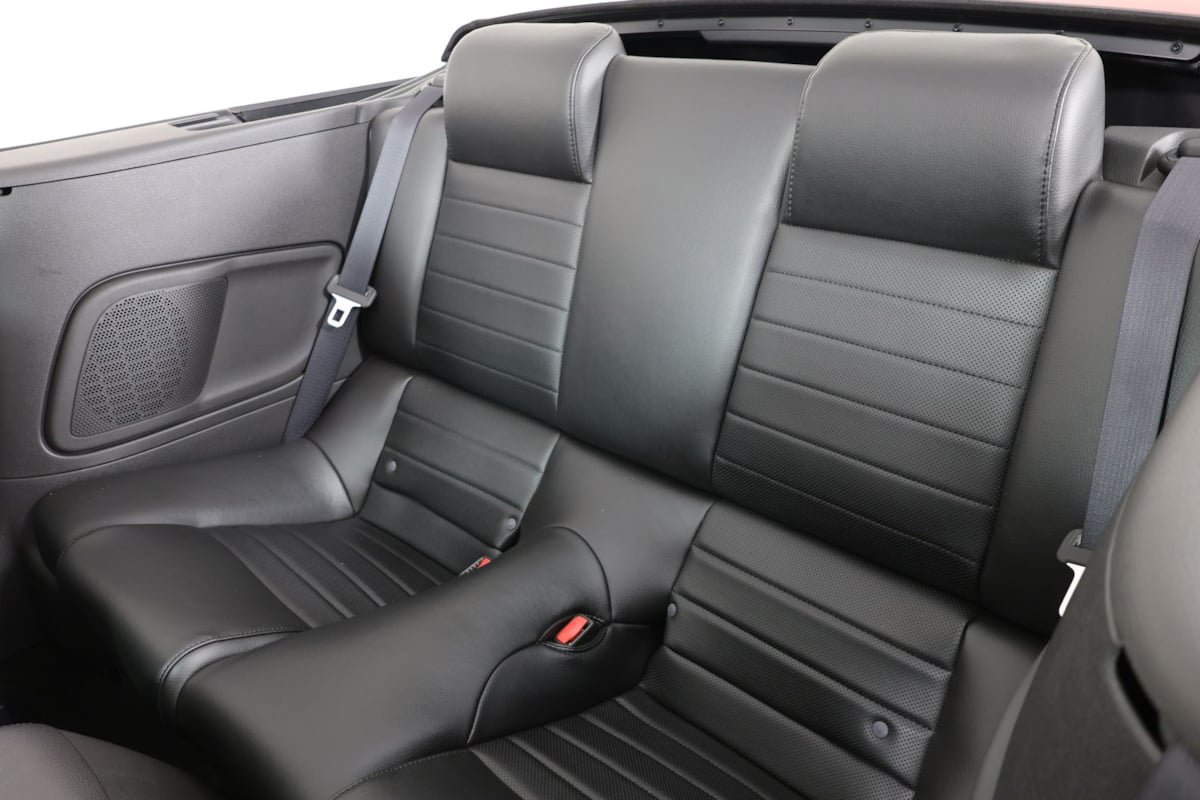 Used 2007 Ford Mustang Shelby GT500 RWD image 8