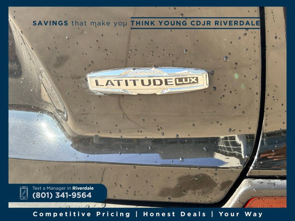 Used 2021 Jeep Cherokee Latitude Lux w/ Comfort/Convenience Group image 5