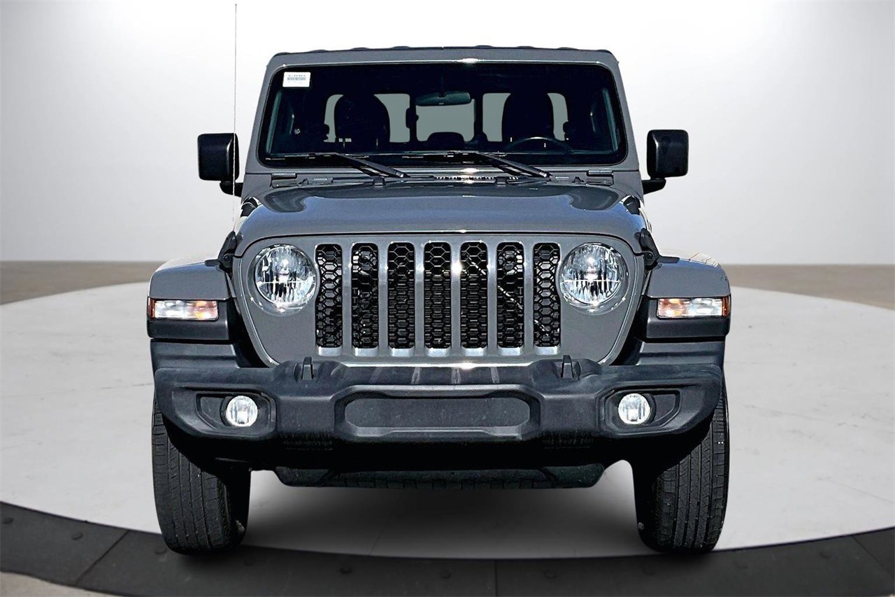 Certified 2021 Jeep Gladiator Sport image 3