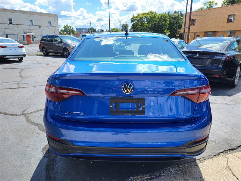Used 2024 Volkswagen Jetta S image 5