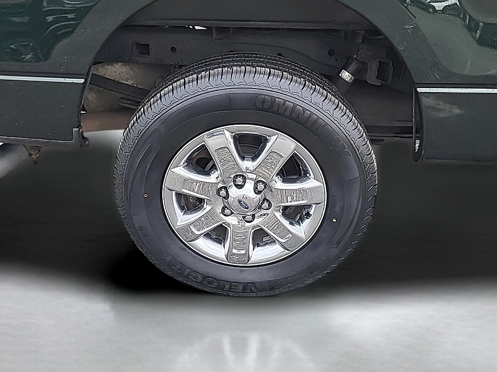 Used 2014 Ford F150 XLT w/ Equipment Group 302A Luxury AWD/4WD image 9