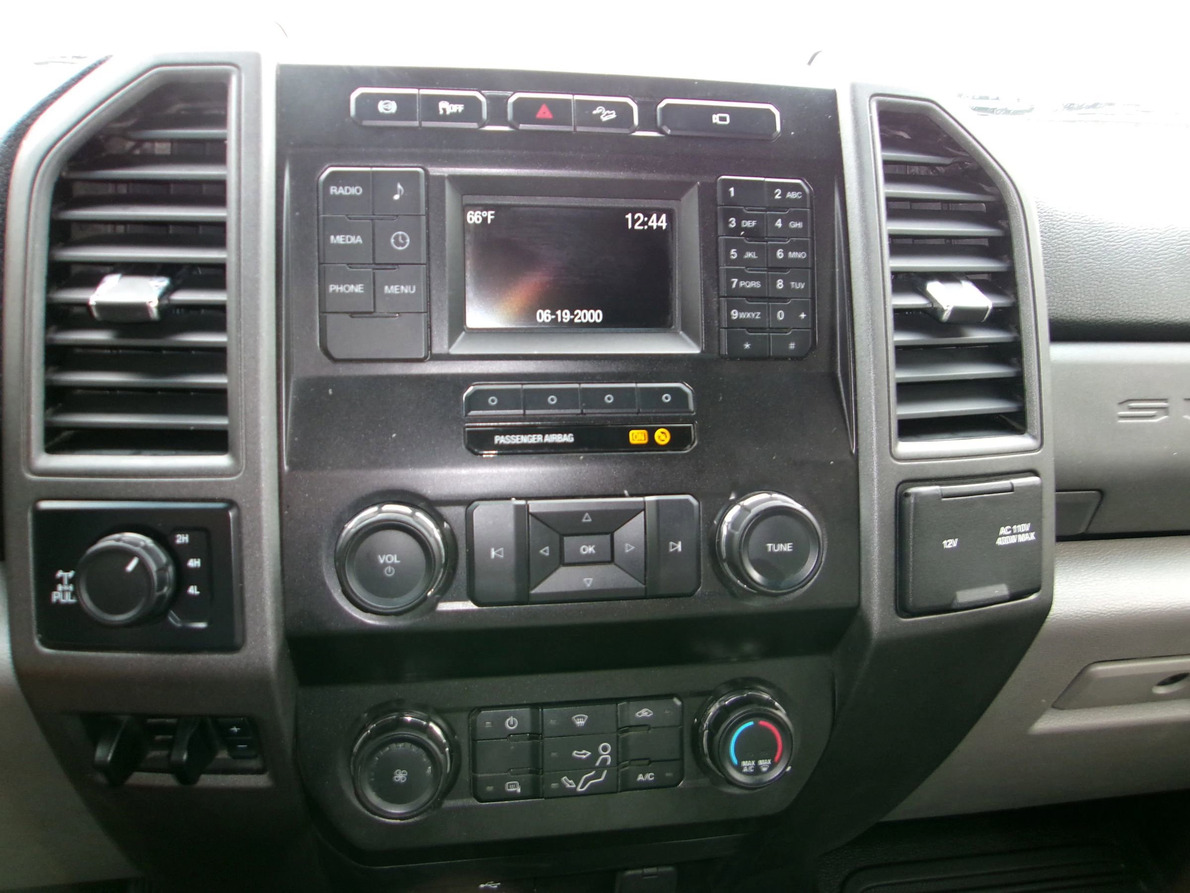 Used 2019 Ford F250 XL w/ Power Equipment Group image 11
