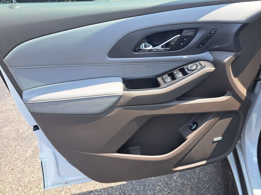 Used 2019 Chevrolet Traverse Premier w/ Driver Confidence II Package FWD image 29