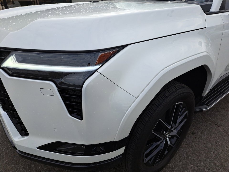 Used 2024 Lexus GX 550 image 27