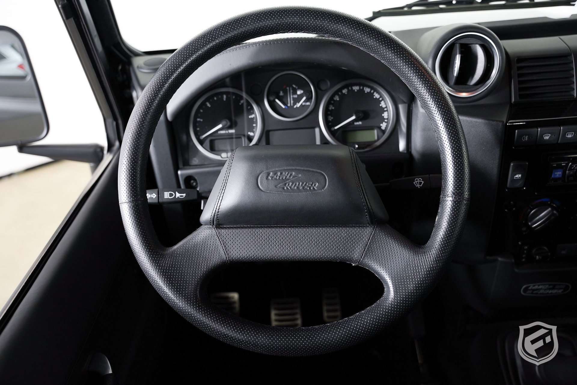 Used 1991 Land Rover Defender 110 image 16