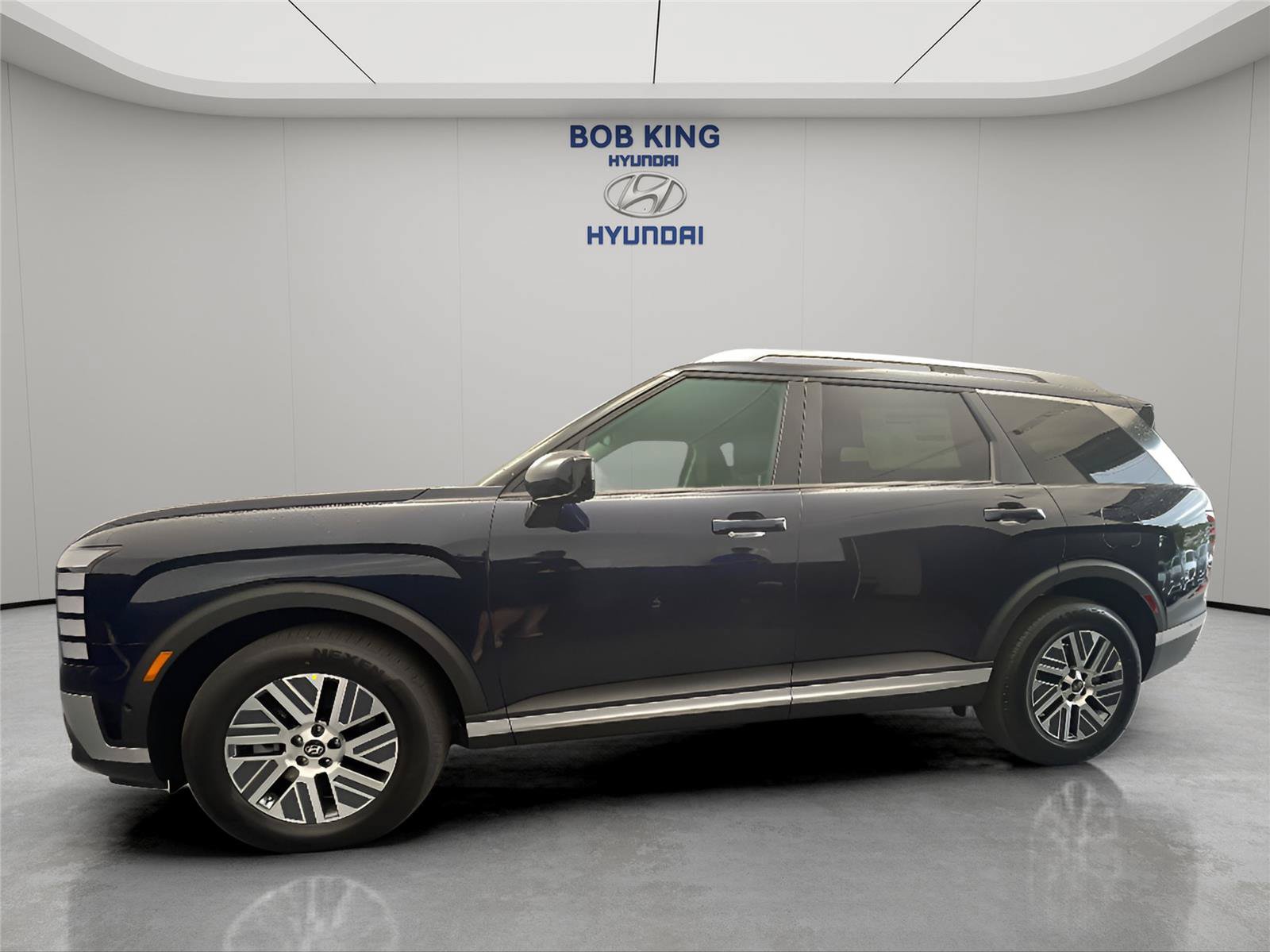 New 2026 Hyundai Palisade SEL Premium FWD image 2