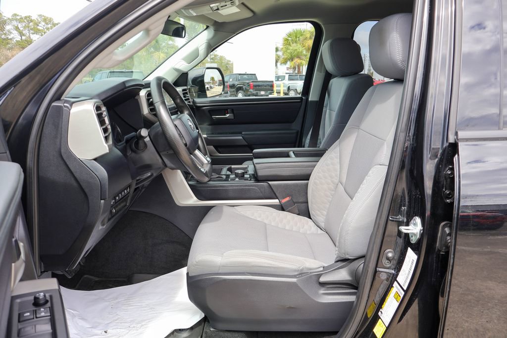 Used 2023 Toyota Tundra SR5 w/ SR5 Convenience Package AWD/4WD image 8