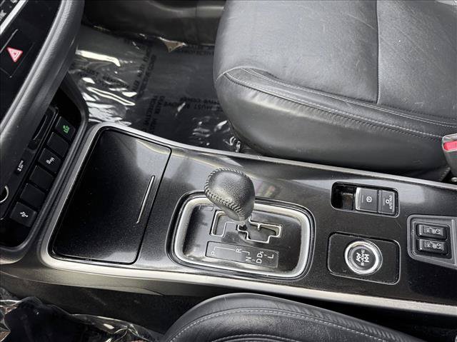 Used 2020 Mitsubishi Outlander SEL AWD/4WD image 16