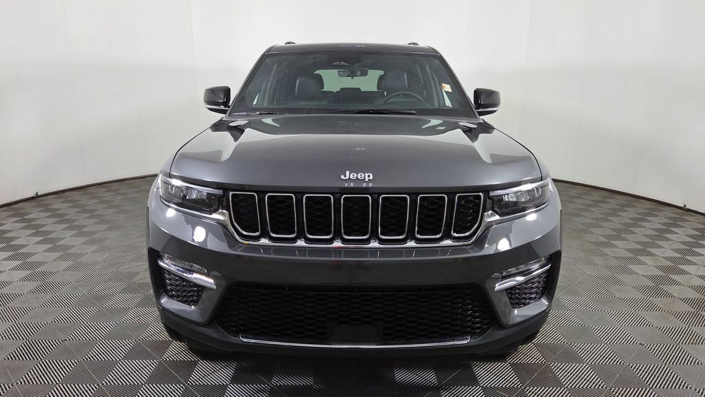 New 2025 Jeep Grand Cherokee Limited w/ Trailer Tow Package AWD/4WD image 2