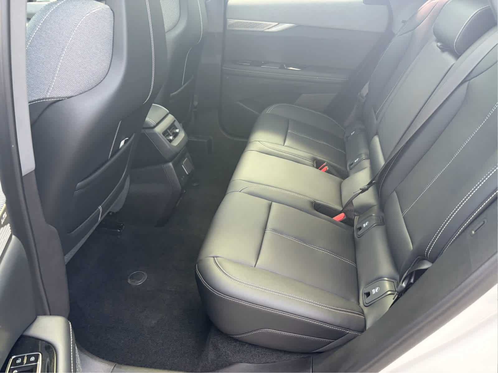 Used 2025 Cadillac Optiq Luxury 1 w/ LPO, Floor Liner Package AWD/4WD image 23