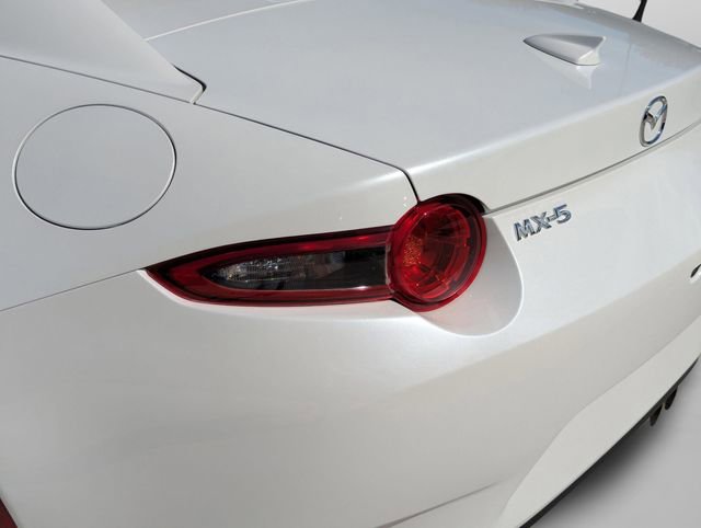 Used 2022 MAZDA MX-5 Miata RF Grand Touring RWD image 36