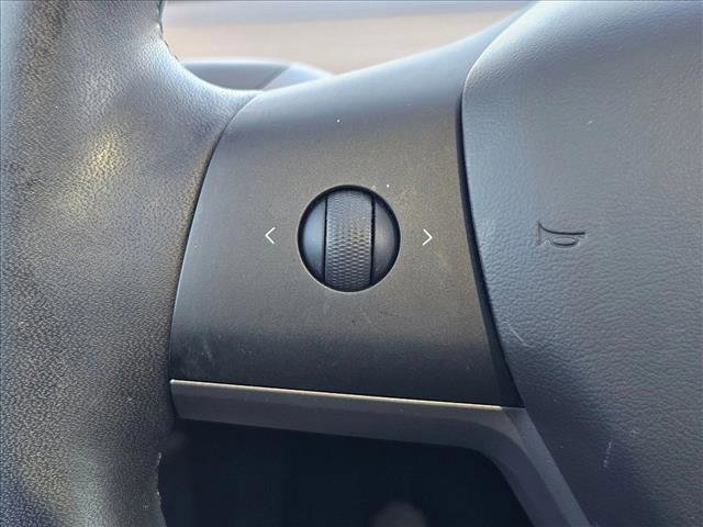 Used 2020 Tesla Model Y Long Range image 11