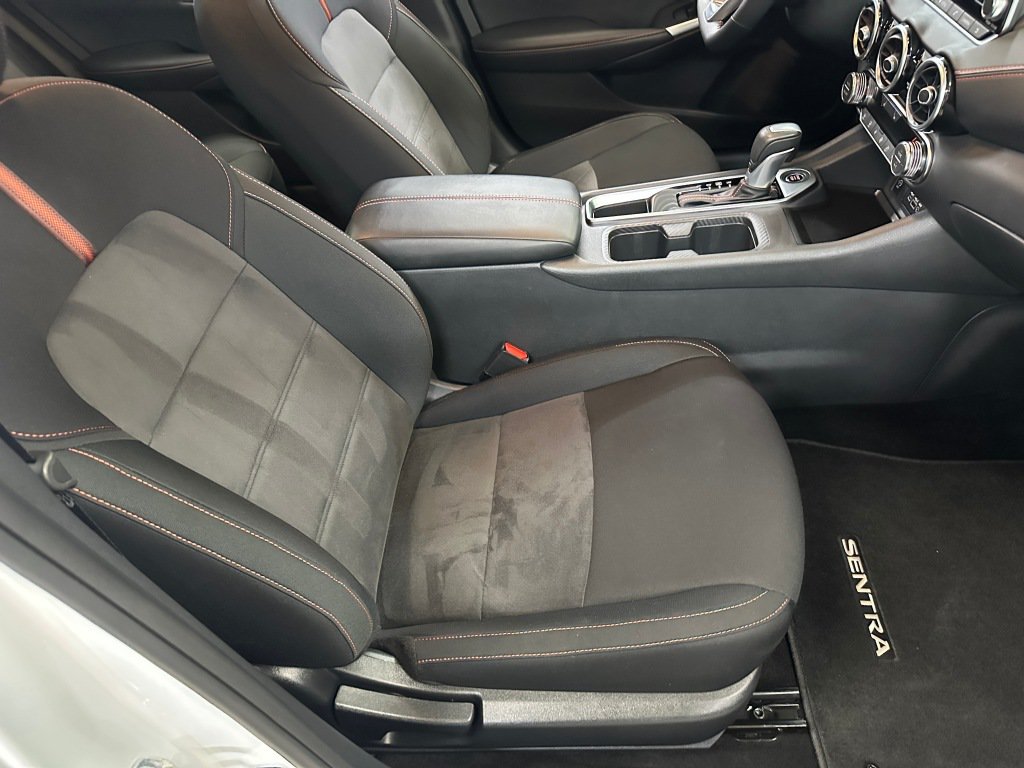 Used 2025 Nissan Sentra SR FWD image 29