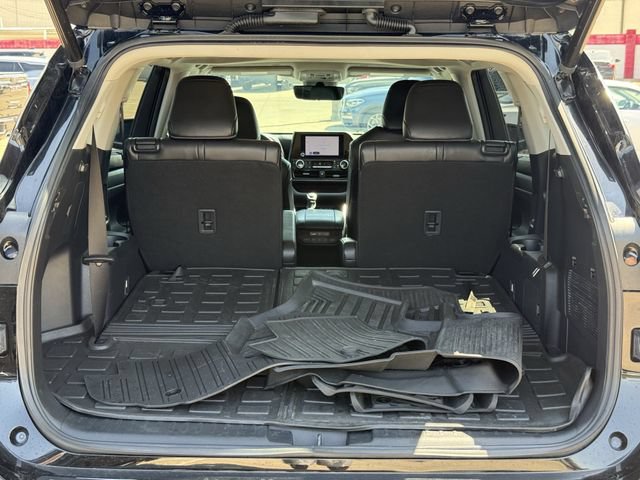Used 2023 Toyota Highlander XLE FWD image 36