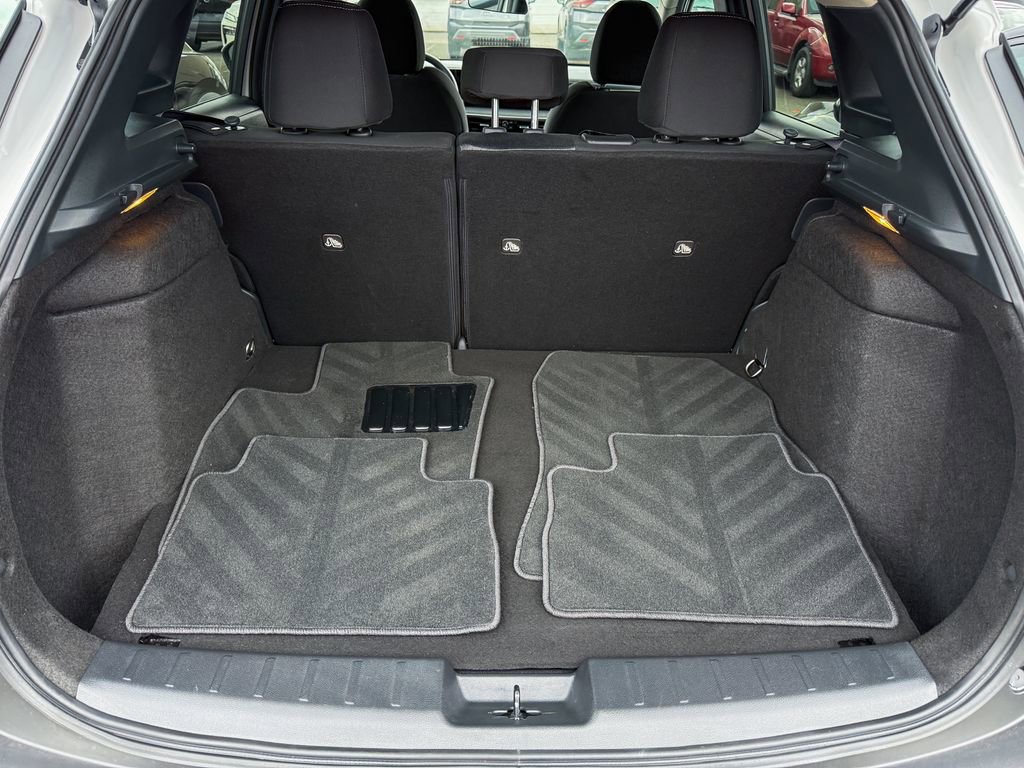 Certified 2025 Nissan Kicks SV image 31