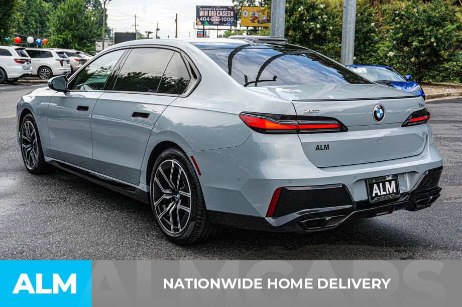 Used 2024 BMW 760i xDrive w/ Premium Package AWD/4WD image 5