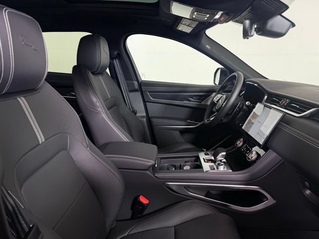 New 2026 Jaguar F-PACE R-Dynamic S AWD/4WD image 35