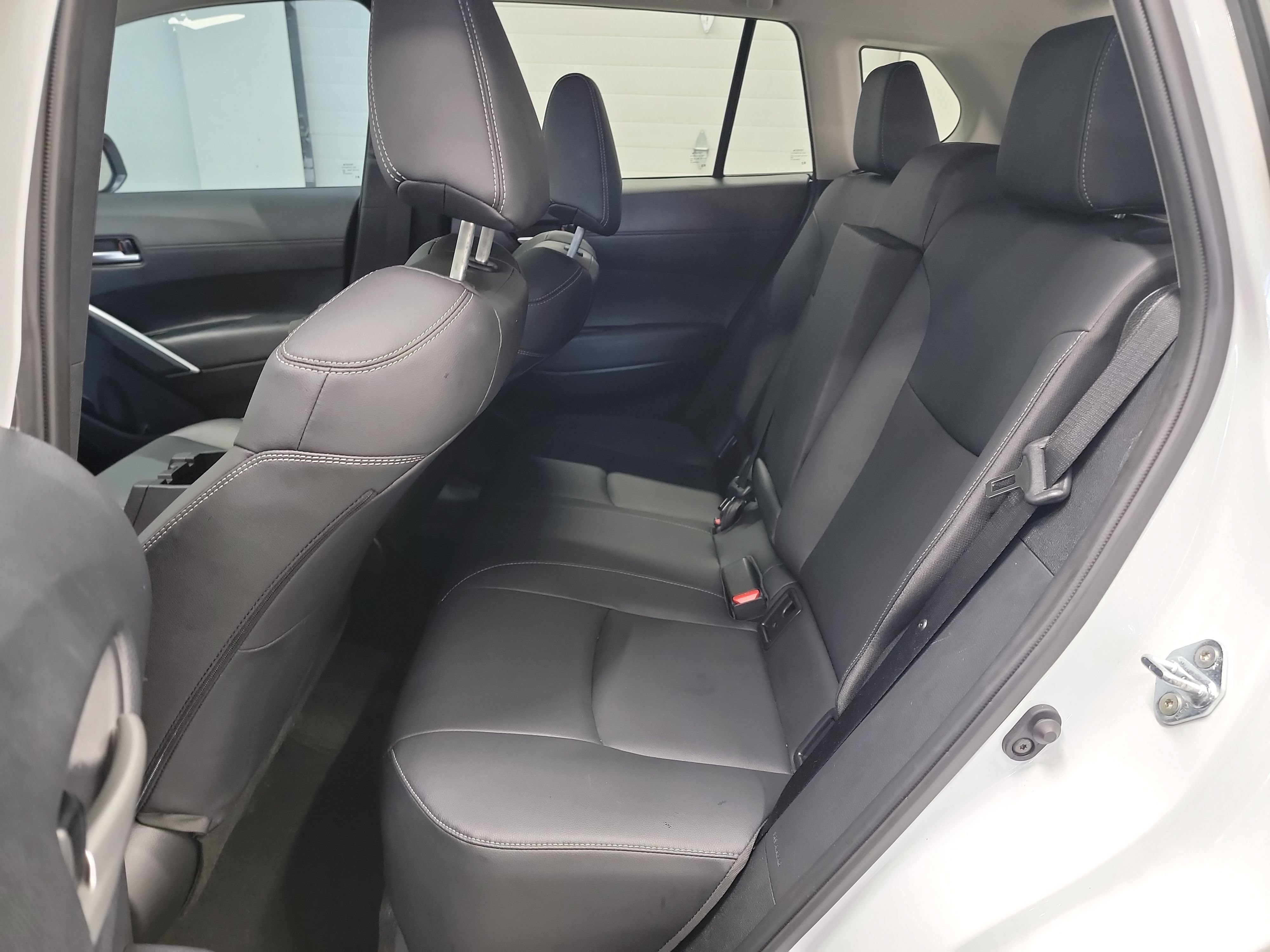 Used 2026 Toyota Corolla Cross XLE w/ Convenience Package FWD image 28