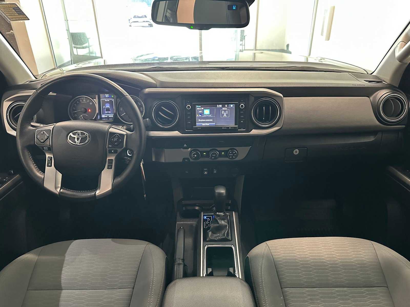 Used 2019 Toyota Tacoma SR5 RWD image 11