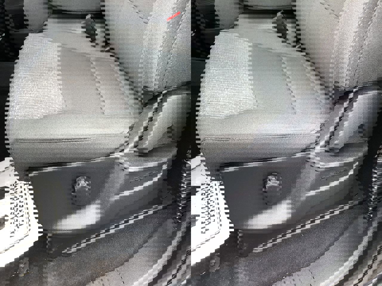 Used 2023 Ford F150 XLT w/ Trailer Tow Package image 14