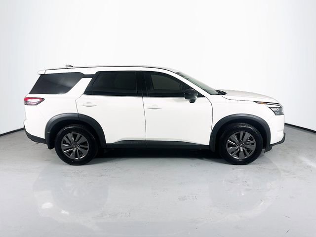 Used 2024 Nissan Pathfinder S FWD image 10