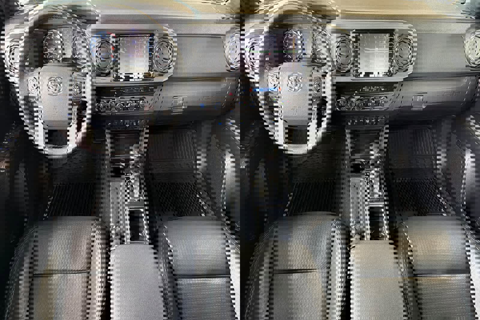 Used 2020 Toyota Tacoma TRD Sport w/ TRD Premium Sport Package image 3